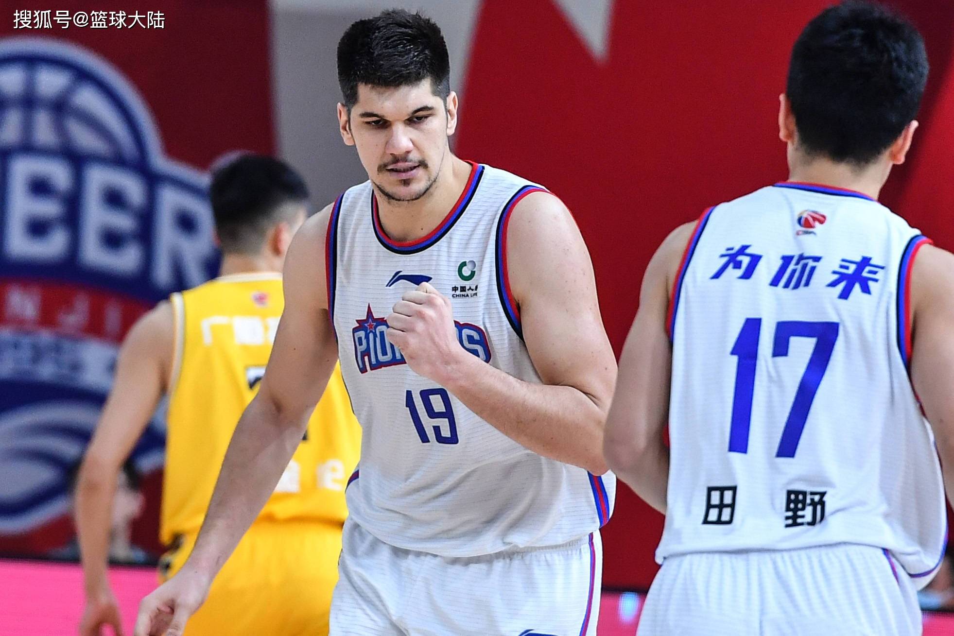 赛事投注-关于今夜莱比锡备战欧超杯，扳平良机细节曝光，引发热议，控场能力受关注的信息